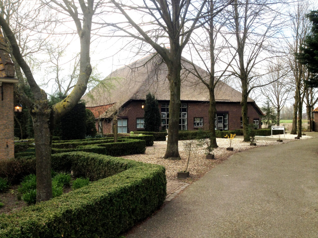 Deze afbeelding heeft een leeg alt-attribuut; de bestandsnaam is Vlaamse-Schuur-Kadedijk-83A-Fijnaart-1024x768.jpg